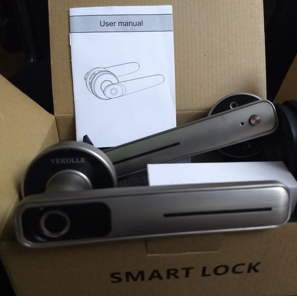 SMART LOCK - Biometric Keyless Door Security NEW - Picture 2 of 5